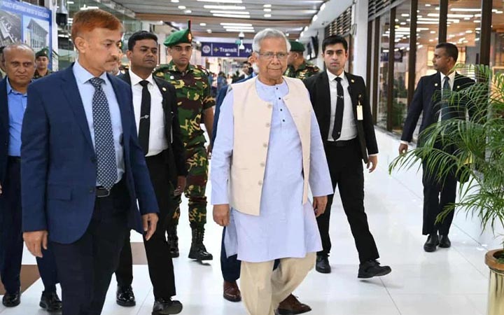 রোমের উদ্দেশে ঢাকা ত্যাগ প্রধান উপদেষ্টার