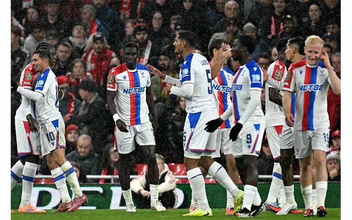 প্যালেসের কাছে হেরে লিগ কাপ থেকে লিভারপুলের বিদায়