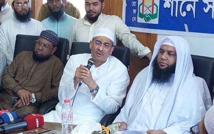 ইমাম-খতিব হচ্ছেন সমাজের জ্ঞানী-প্রজ্ঞাবান মানুষ: এ্যানি