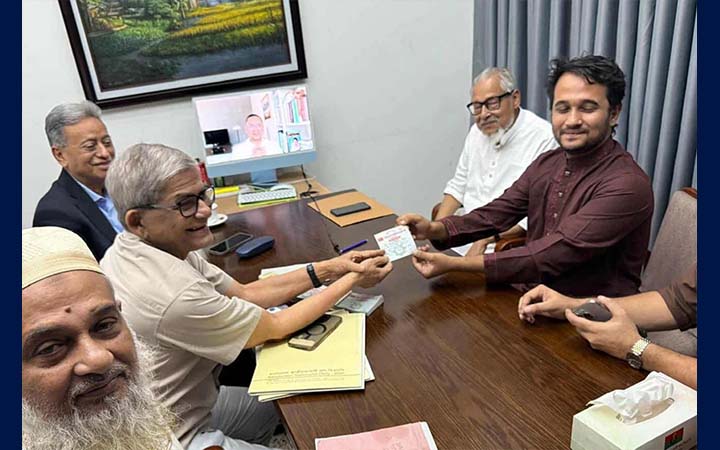 বিএনপিতে যোগদানের কারণ জানালেন স্নিগ্ধ