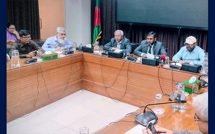 প্রবাসীদের ভোটাধিকার নিশ্চিতে কাজ করছে ইসি : সানাউল্লাহ