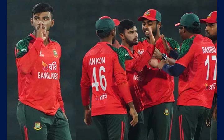 পাকিস্তানকে ১২৫ রানে থামিয়ে শিরোপার স্বপ্ন দেখছে বাংলাদেশ