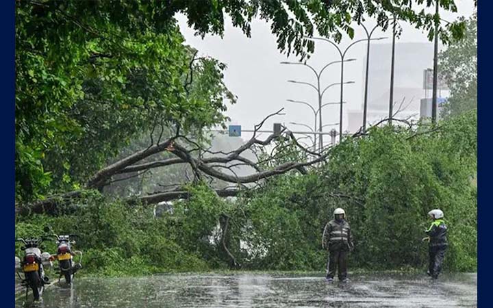 শ্রীলঙ্কায় বন্যা-ভূমিধসে নিহত বেড়ে ১২৩