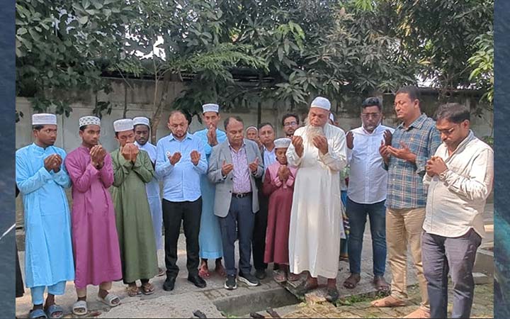 খালেদা জিয়ার রোগমুক্তিতে মোংলায় পশু সদকা ও দোয়া