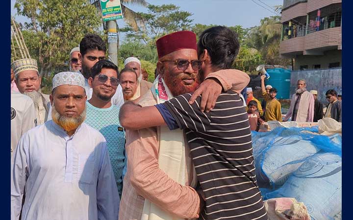 মোংলায় জামায়াত প্রার্থীর গণসংযোগ
