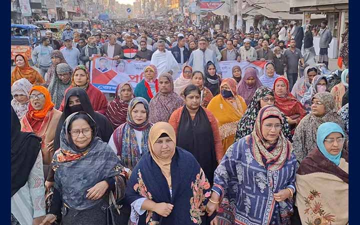 ওসমান হাদির ওপর গুলির প্রতিবাদে জয়পুরহাটে বিএনপির বিক্ষোভ