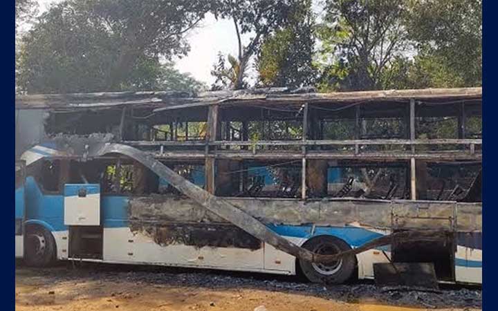কক্সবাজারে পার্কিংয়ে থাকা বাসে আগুন