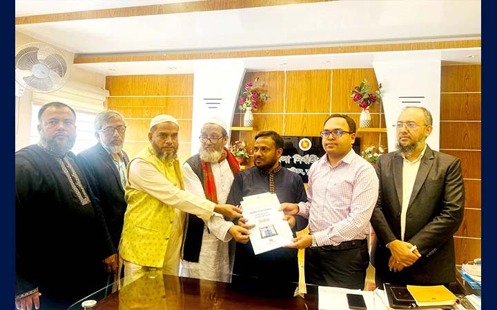 কুমিল্লা-৫ আসনে জামায়াত প্রার্থীর মনোনয়নপত্র সংগ্রহ