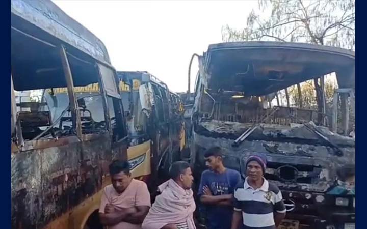 রাঙ্গামাটিতে অগ্নিকাণ্ড, ৪ দোকান ও ২ বাস পুড়ে ছাই