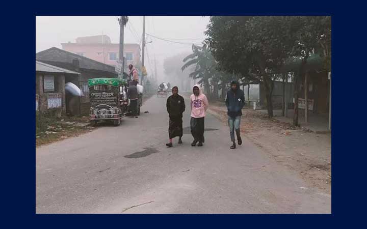 জয়পুরহাটে হাড়কাঁপানো শীতে জনজীবন স্থবির