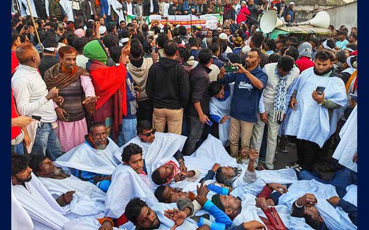 কিশোরগঞ্জ-৫ আসনে বিএনপির প্রার্থী পরিবর্তনের প্রতিবাদে বিক্ষোভ সমাবেশ