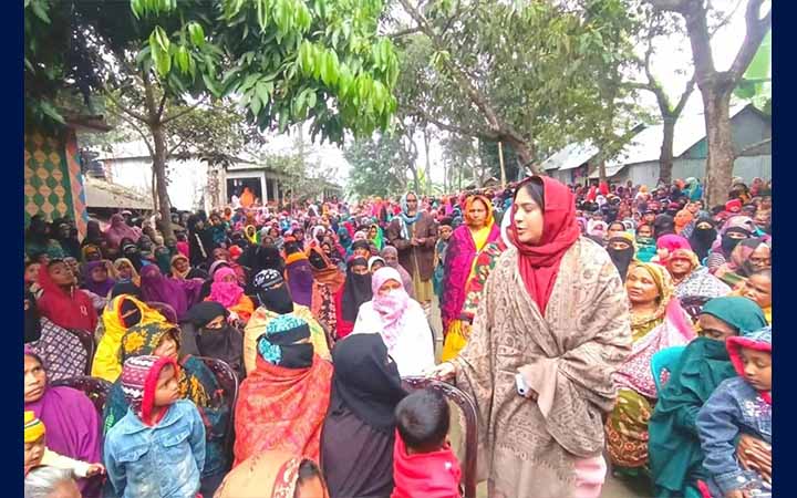 ধানের শীষের বিজয়ের লক্ষ্যে মাজেদ বাবুর সমর্থনে উঠান বৈঠক