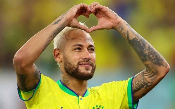 ইঙ্গিত দিয়ে অবসরের কথাই বুঝালেন নেইমার