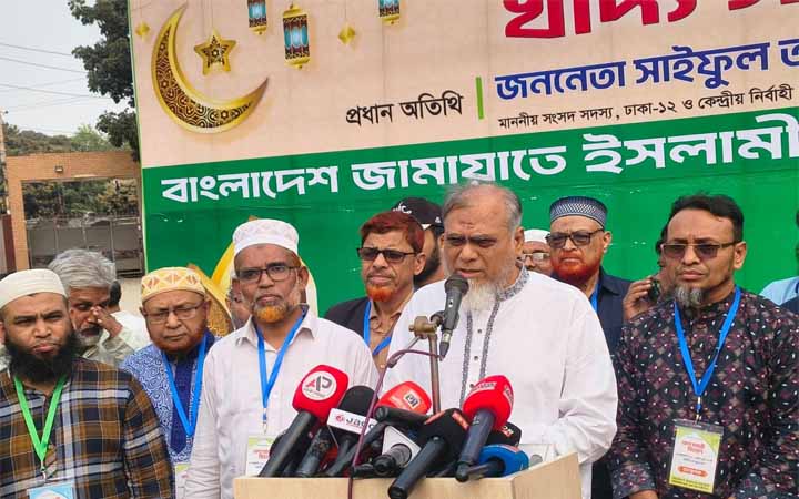 হাতিরঝিলে সুবিধাবঞ্চিত ১ হাজার মানুষের মাঝে খাদ্য সামগ্রী বিতরণ