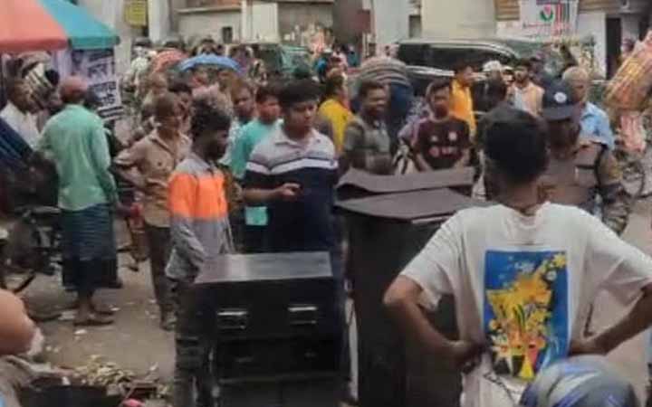 রাজধানীতে ৭ মার্চের ভাষণ বাজানোয় আটক ১