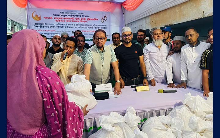 মানবতার সেবায় এগিয়ে আসার আহ্বান চসিক মেয়রের