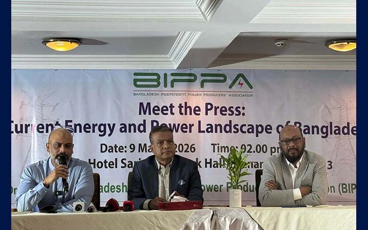 ‘তেলভিত্তিক কেন্দ্র ছাড়া বিদ্যুৎ সামাল দেওয়া কঠিন হবে’