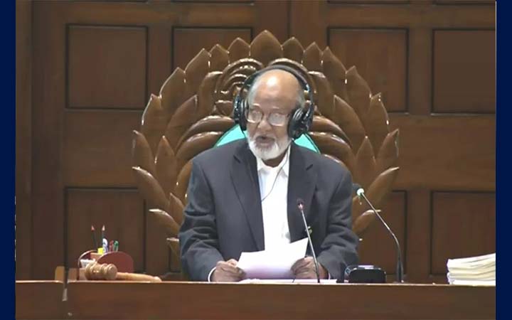 প্রথম অধিবেশনের সভাপতি খন্দকার মোশাররফ