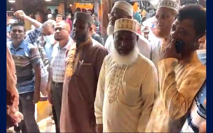 ঝিনাইদহে বাজার পর্যবেক্ষণে এমপি আলী আজম