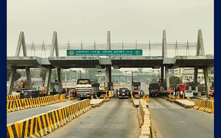 ২৪ ঘণ্টায় ঢাকা-চট্টগ্রাম মহাসড়ক দিয়ে ৫৪ হাজার গাড়ি পারাপার