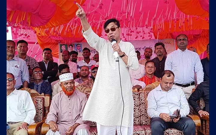 ‘দেশে যেন গরীব মানুষ না থাকে সরকার সেই কার্যক্রম শুরু করেছে’