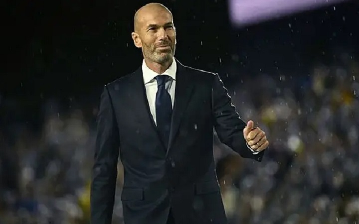 ফ্রান্সের নতুন কোচ হতে যাচ্ছেন কিংবদন্তি ফুটবলার জিদান