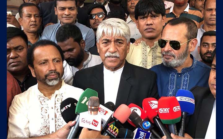 সিরাজগঞ্জ আদালত থেকে আমির হামজার বিরুদ্ধে সমন জারি