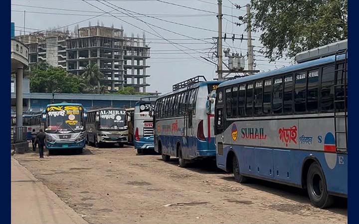 কুষ্টিয়ায় ৩২ ঘণ্টা পর শ্রমিকদের প‌রিবহন ধর্মঘট প্রত্যাহার