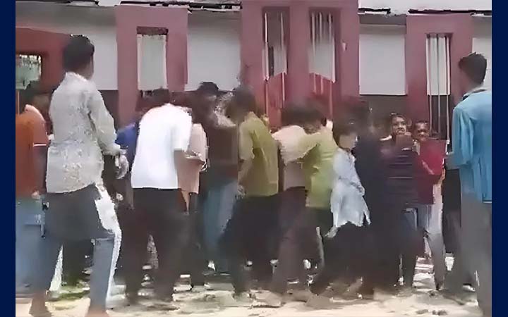 ফটিকছড়িতে শহীদ মিনারে অশালীন নৃত্যর ভিডিও ভাইরাল, সমালোচনার ঝড়