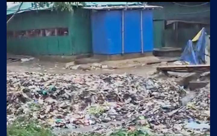 রোহিঙ্গা ক্যাম্পের বর্জ্য অব্যবস্থাপনা: হুমকির মুখে পরিবেশ ও জনস্বাস্থ্য