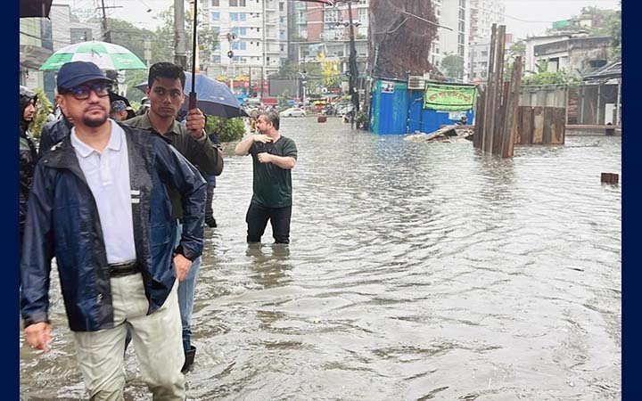 চট্টগ্রামে খালের বাঁধ অপসারণে স্বাভাবিক হচ্ছে পানি নিষ্কাশন