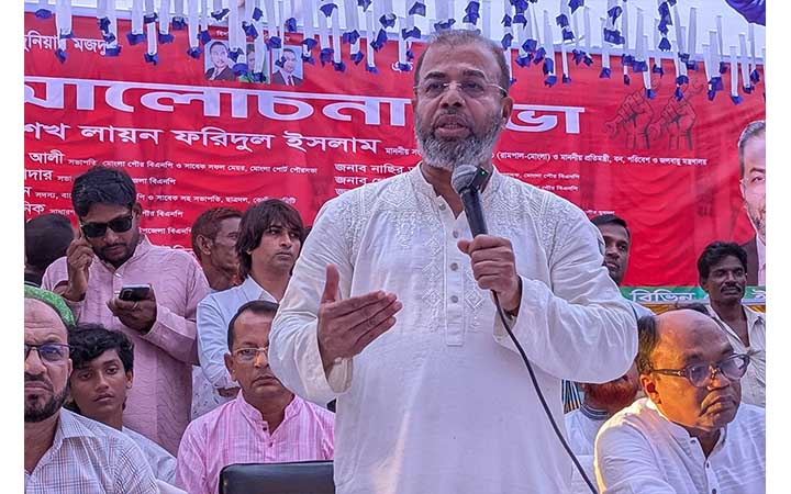 শ্রমিকদের কারণেই মোংলা বন্দর সচল আছে: পরিবেশ প্রতিমন্ত্রী
