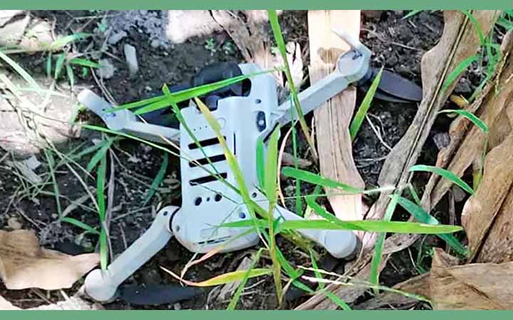 লালমনিরহাটের মগলিবাড়ী সীমান্তে সীমান্তে আছড়ে পড়লো বিএসএফের ড্রোন