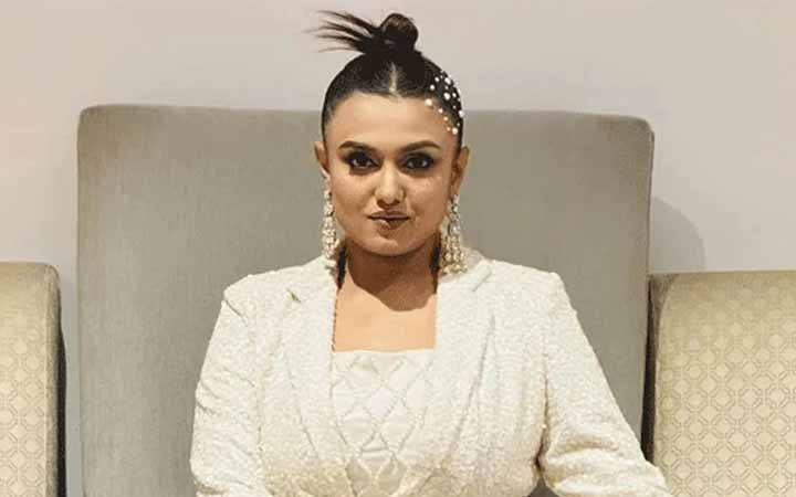 এবার জনপ্রিয় গায়িকা সনিকা হেপাটাইটিস ‘এ’-তে আক্রান্ত হয়ে হাসপাতালে ভর্তি
