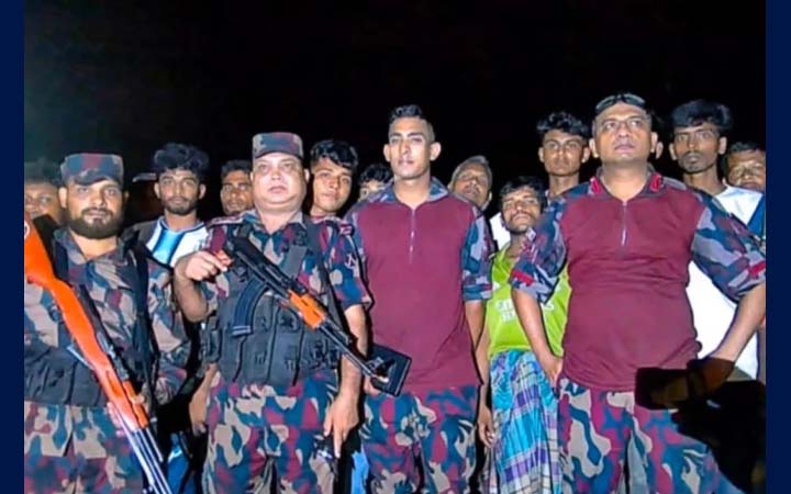 স্বেচ্ছাসেবক দল নেতাকে মারধরের ঘটনায় ১১ পুলিশ সদস্য বরখাস্ত