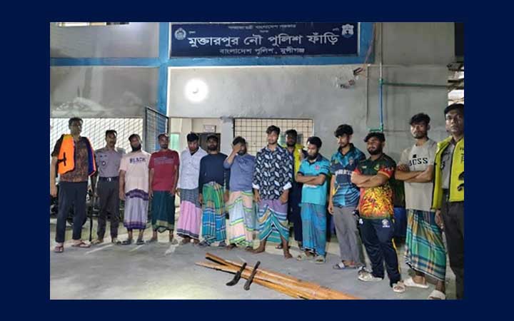 নৌ ডাকাতির প্রস্তুতিকালে গ্রেফতার ১০