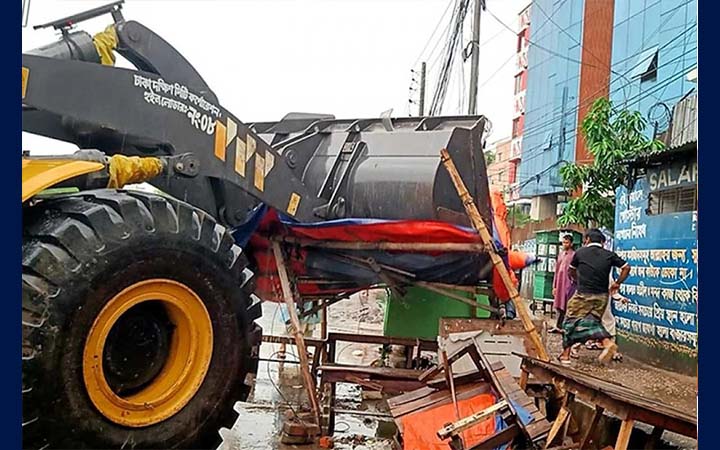 যাত্রাবাড়ীতে অবৈধ দখল উচ্ছেদে ডিএসসিসির অভিযান