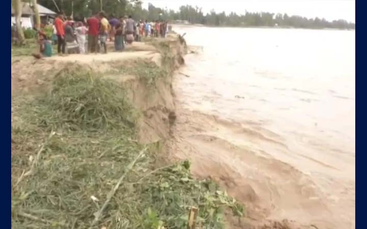 কুড়িগ্রামে নদ-নদীর পানি কমলেও তীব্র হচ্ছে ভাঙন