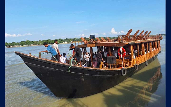 বরিশালে নদীভিত্তিক পর্যটনে যুক্ত হলো ‘কুইন অব উলানিয়া’