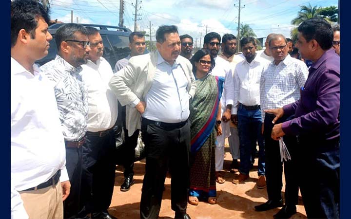 ‘আমাকে দেখে কি বেকুব মনে হয়’, পিডিকে প্রশ্ন মন্ত্রিপরিষদ সচিবের