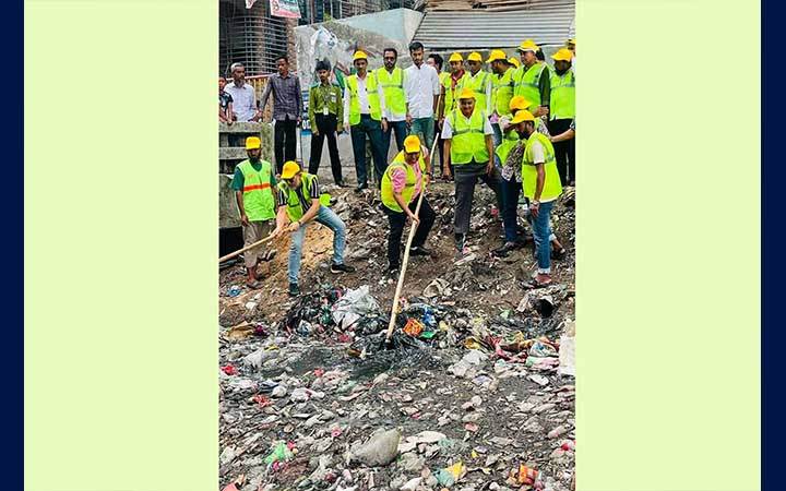 মোহাম্মদপুরে স্বেচ্ছাসেবক দলের খাল পরিষ্কার-বৃক্ষরোপণ কর্মসূচি