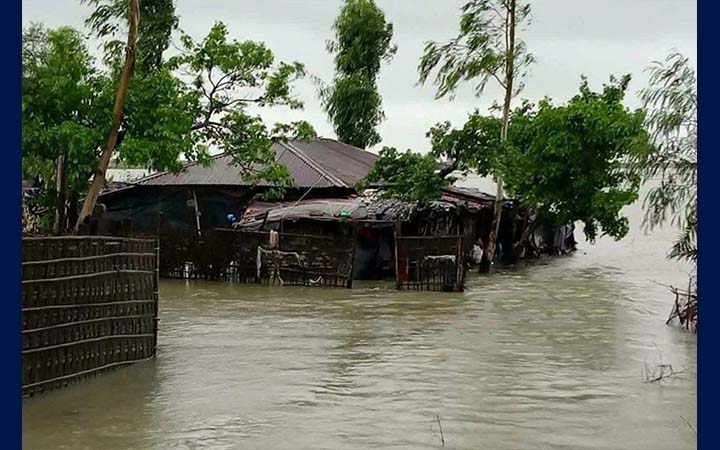 পানির নিচে কুতুবদিয়া, লাখো মানুষের দুর্ভোগ