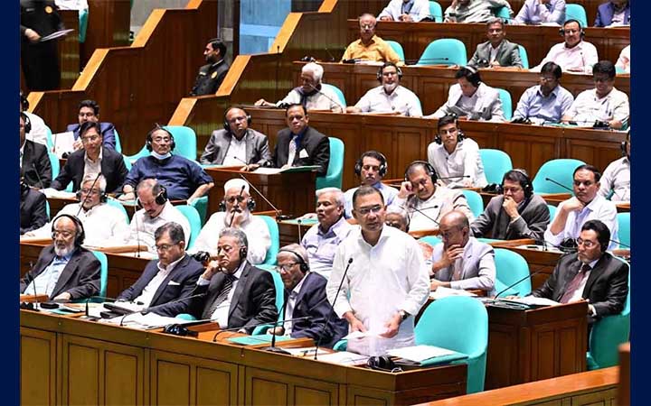 জাতীয় ঐক্যের ডাক দিলেন প্রধানমন্ত্রী
