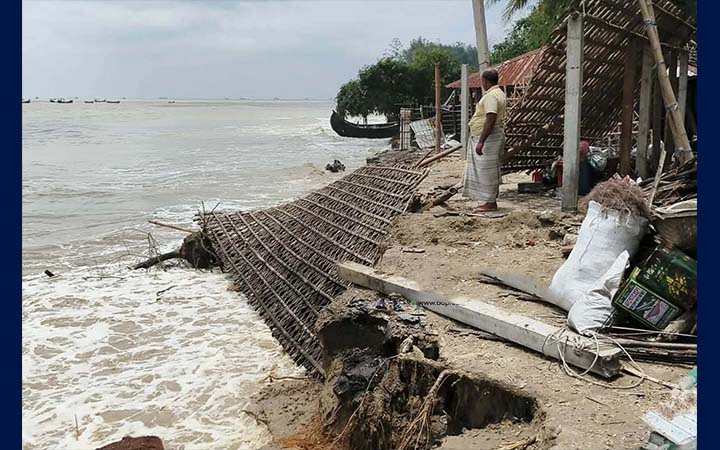 ভাঙনে কুতুবদিয়ায় বাড়ছে ভূমিহীন মানুষের সংখ্যা, আতঙ্কে উপকূলবাসী