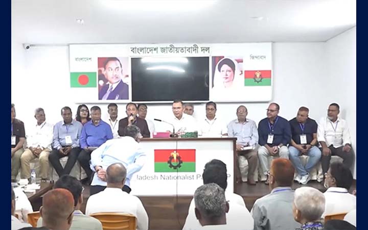 বগুড়া জেলা বিএনপি নেতাদের সঙ্গে প্রধানমন্ত্রীর বৈঠক