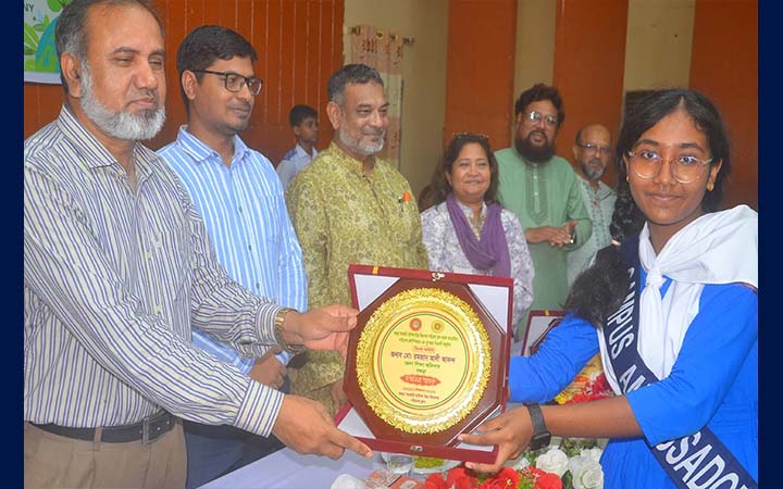 বগুড়ায় ৭ শিক্ষাপ্রতিষ্ঠানের ২৫০ শিক্ষার্থী নিয়ে পরিবেশ অলিম্পিয়াড