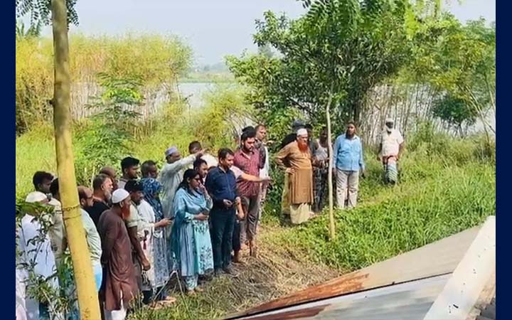 ধলেশ্বরী নদীর ভাঙন পরিদর্শনে ইউএনও, জিও ব্যাগ ফেলে ভাঙন রোধের আশ্বাস