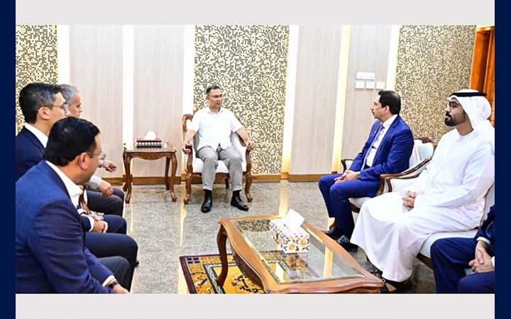প্রধানমন্ত্রীর সঙ্গে ডিপি ওয়ার্ল্ডের চেয়ারম্যানের সাক্ষাৎ