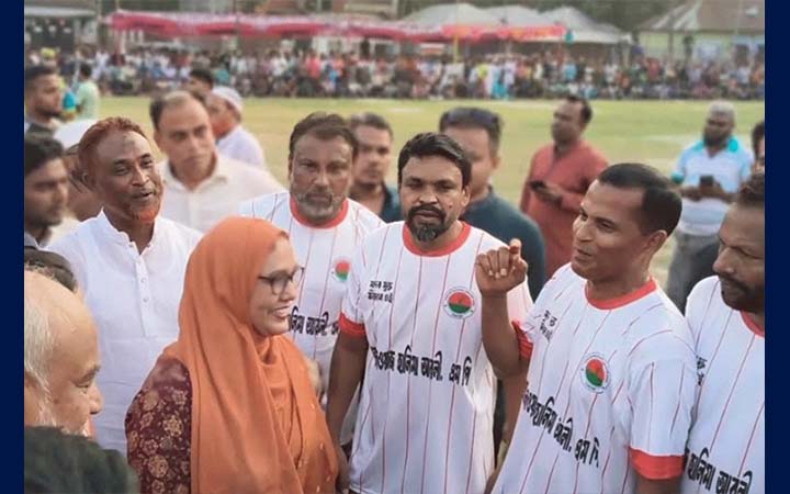 সাবেক জাতীয় ফুটবলারদের হারিয়ে সোনালি অতীত একাদশের জয়