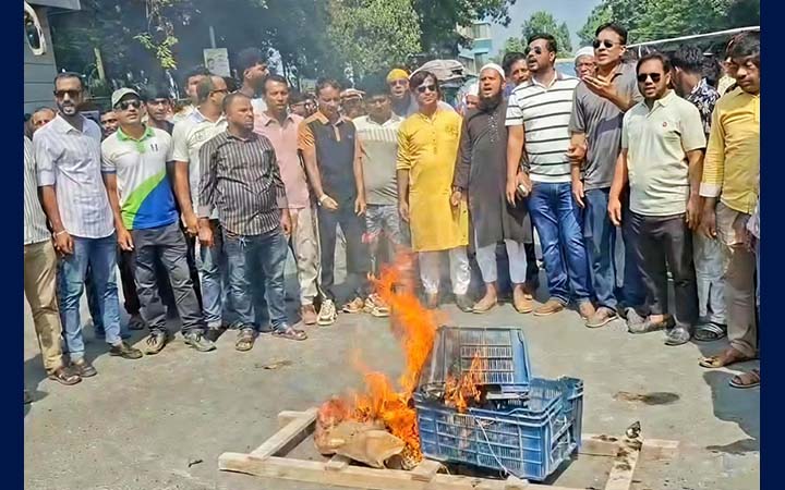 মাগুরায় যুবদল নেতা হত্যার বিচার দাবিতে মহাসড়ক অবরোধ